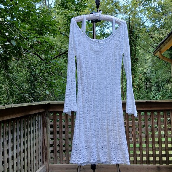 Venus White Long Bell Sleeve, Relaxed Off Shoulder Crochet Dress Lovely!  Sz L - Picture 9 of 10